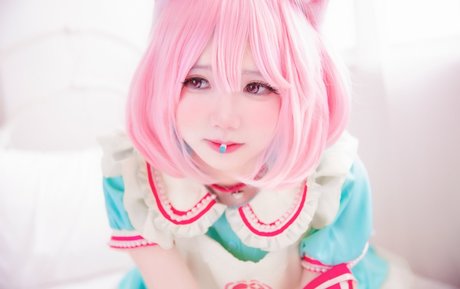 Sally Dorasnow photo 102