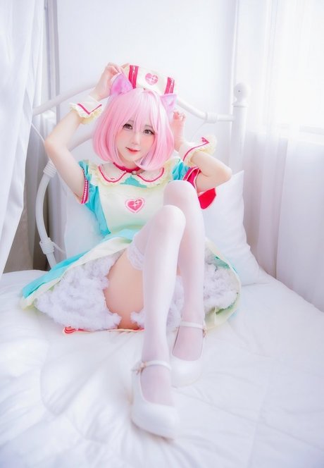 Sally Dorasnow photo 104