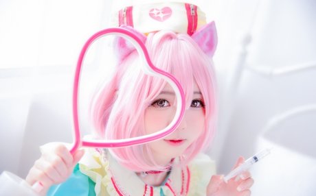 Sally Dorasnow photo 106