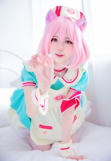 Sally Dorasnow photo 112