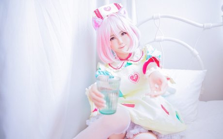 Sally Dorasnow photo 114