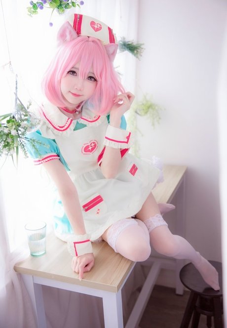 Sally Dorasnow photo 117