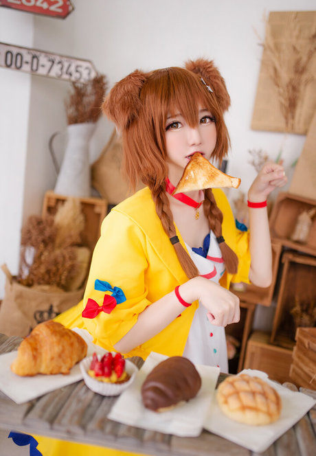 Sally Dorasnow photo 153