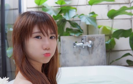 Sally Dorasnow photo 277