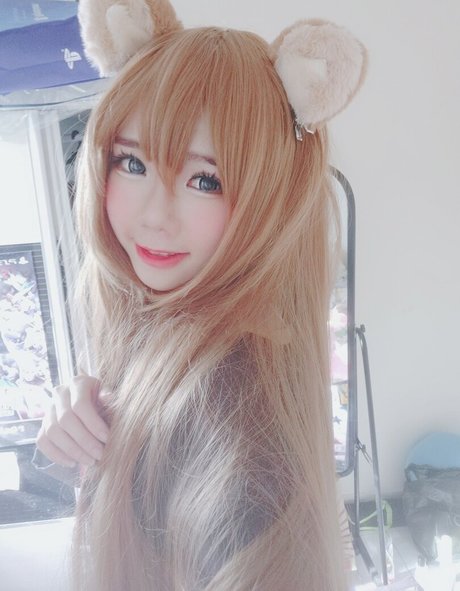 Sally Dorasnow photo 335