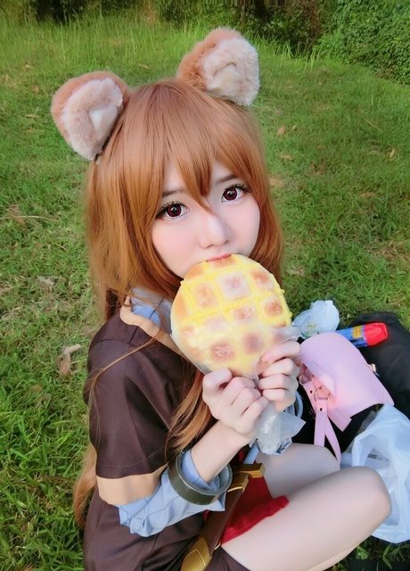 Sally Dorasnow photo 349