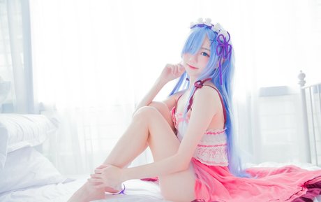 Sally Dorasnow photo 358