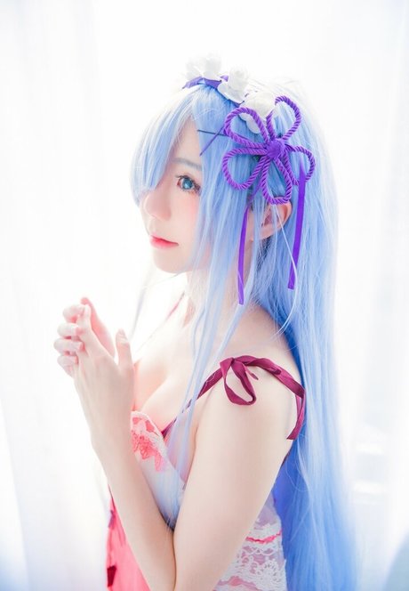 Sally Dorasnow photo 361