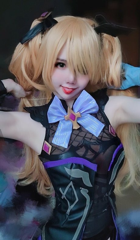 Sally Dorasnow photo 367