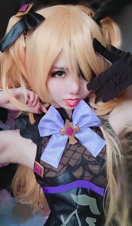 Sally Dorasnow photo 372