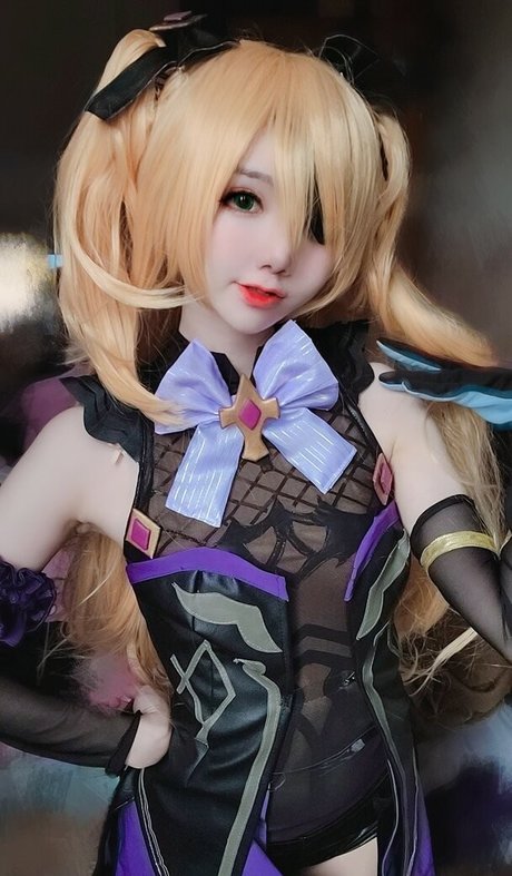 Sally Dorasnow photo 373