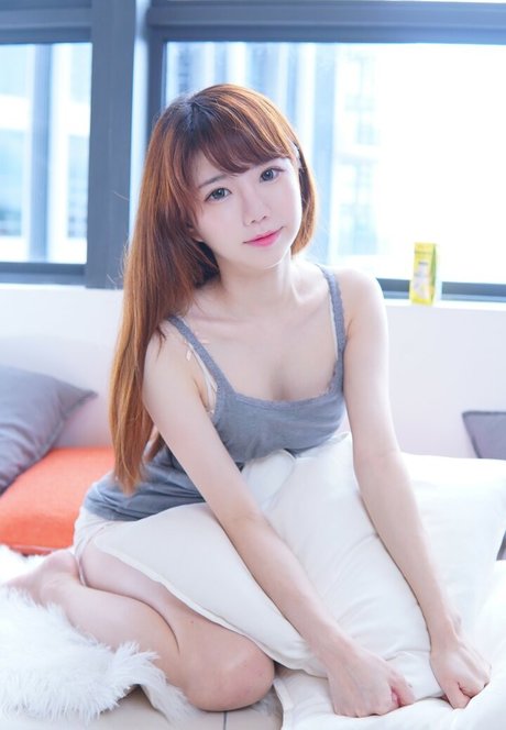 Sally Dorasnow photo 404