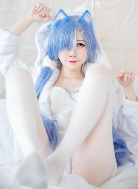 Sally Dorasnow photo 436