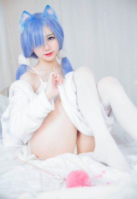 Sally Dorasnow photo 439