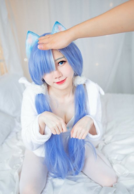 Sally Dorasnow photo 440