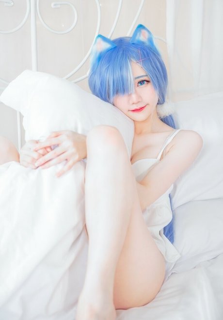 Sally Dorasnow photo 441