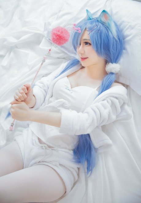 Sally Dorasnow photo 443