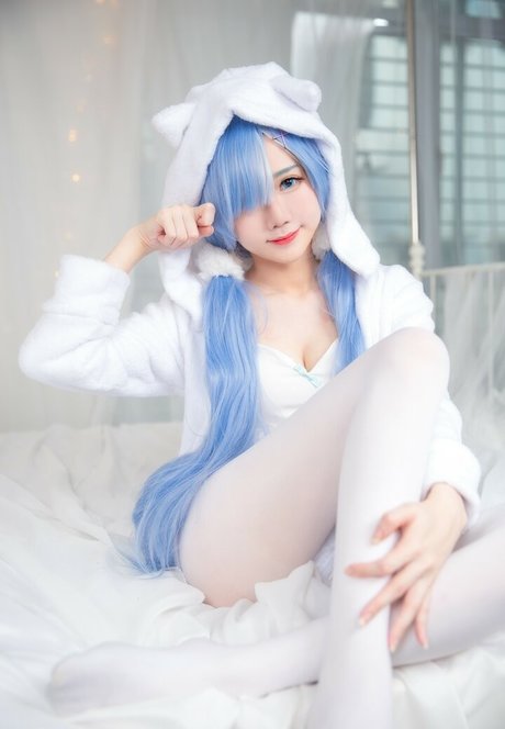 Sally Dorasnow photo 446