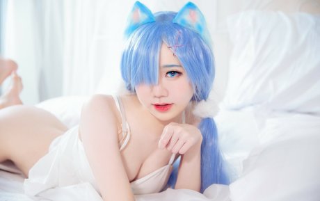 Sally Dorasnow photo 462