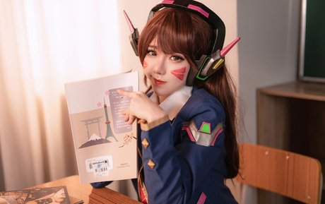 Sally Dorasnow photo 559