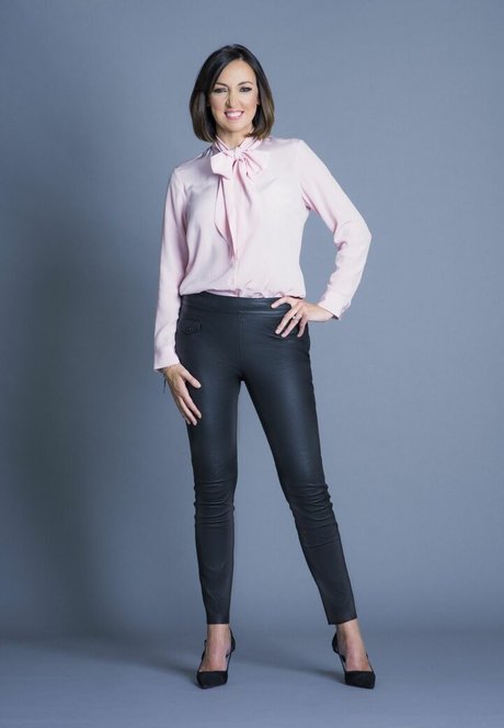 Sally Nugent photo 8