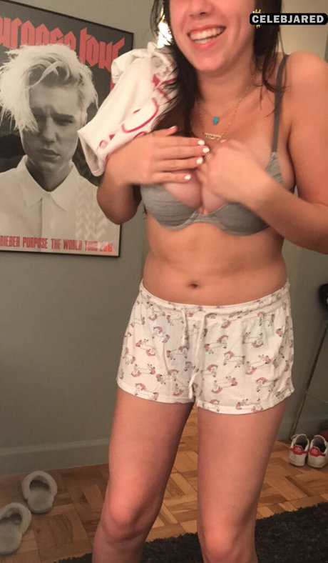 Samantha Lipstein photo 19