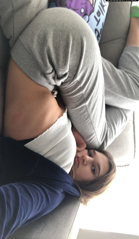 Samantha Lipstein photo 22