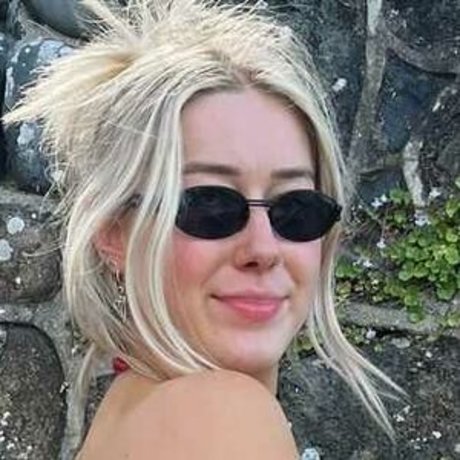 Samantha Pinder photo 8