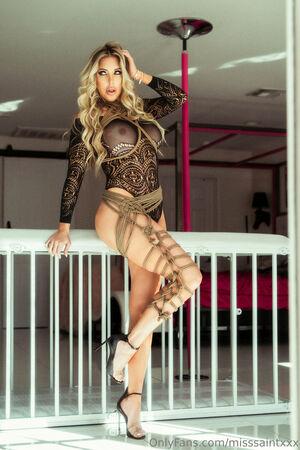 Samantha Saint photo 4