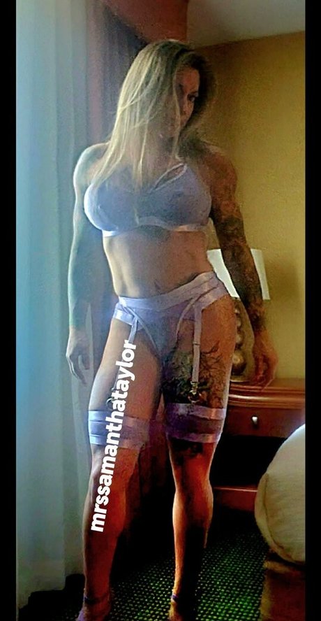 Samantha Taylor photo 87