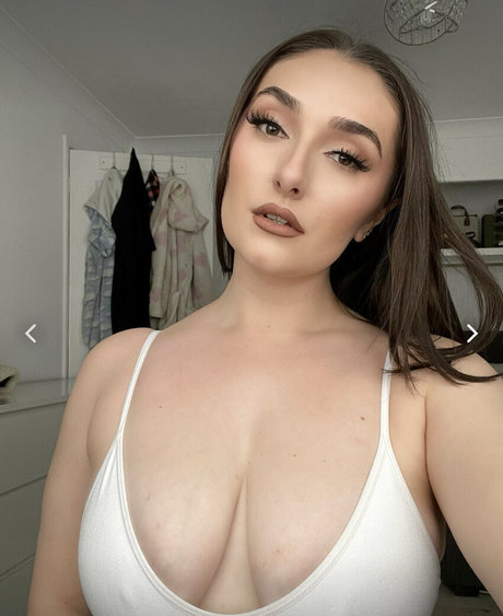 Samantha Warren photo 18