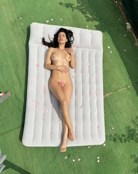 Sara Your Dream photo 2