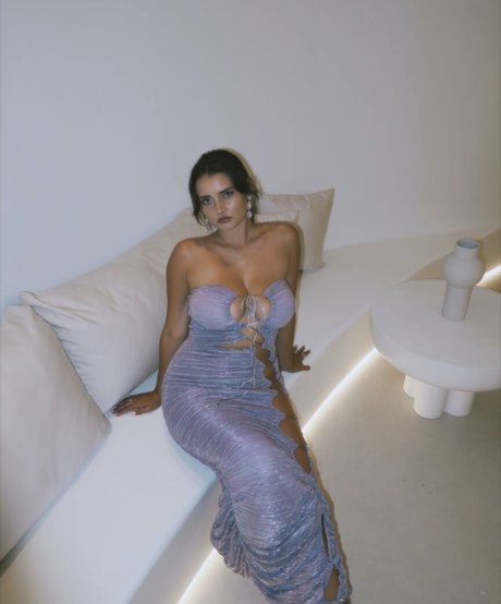 Sarah Curr photo 25