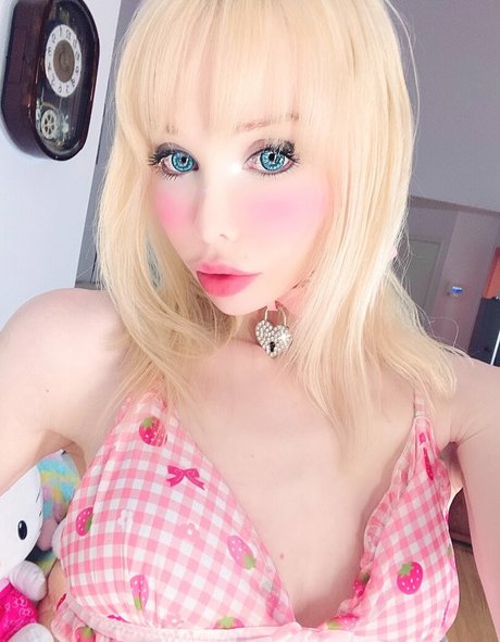 Sarina Valentina photo 53
