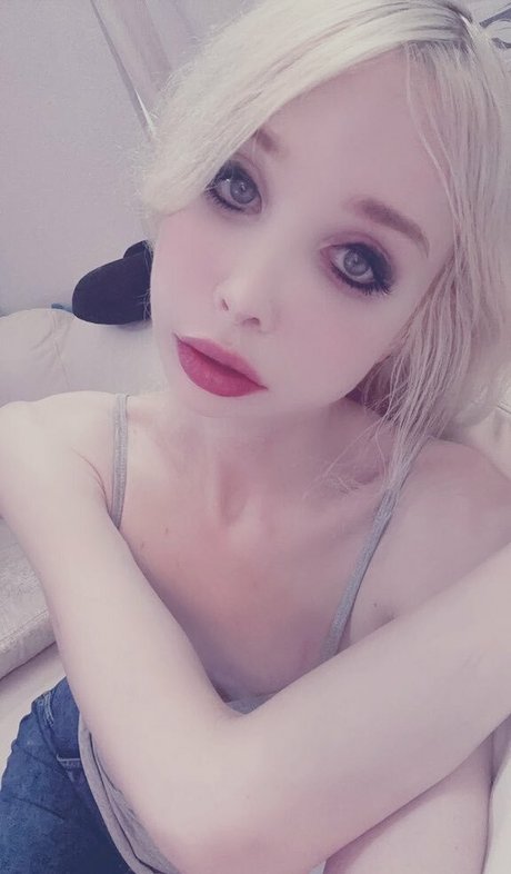 Sarina Valentina photo 77
