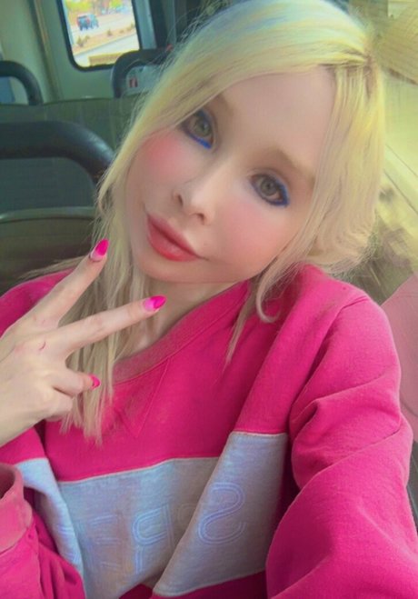 Sarina Valentina photo 79