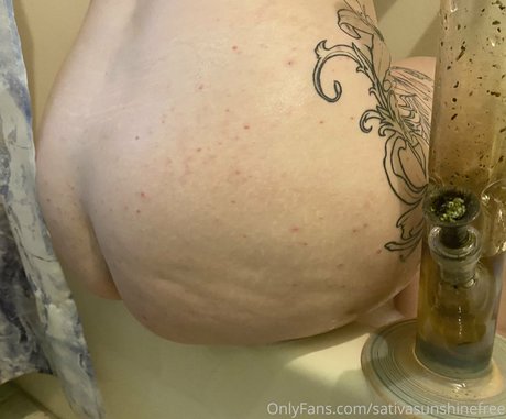 Sativasunshinefree photo 14
