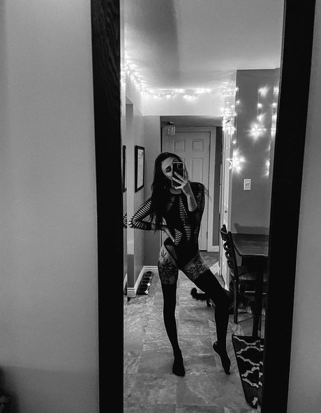 Scarletsummerx photo 19