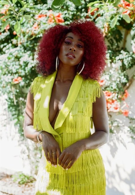 Scarlette Douglas photo 18