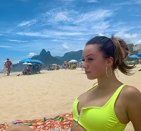 Serena Mello photo 7
