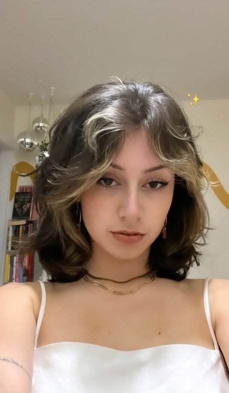 Serena Mello photo 18