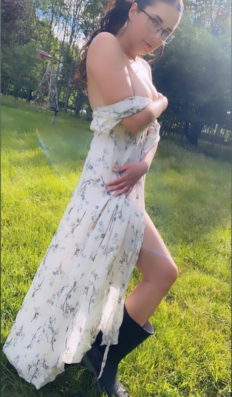 Sexy Saffron photo 68