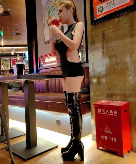 SexyCyborg photo 241