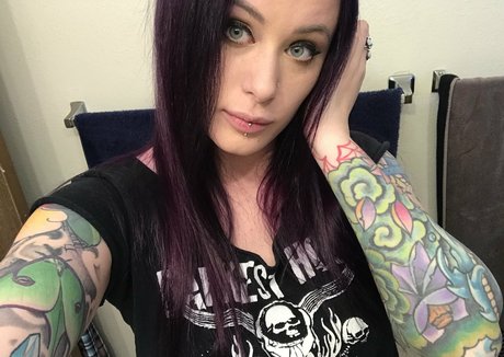 Shadowkat666 photo 3