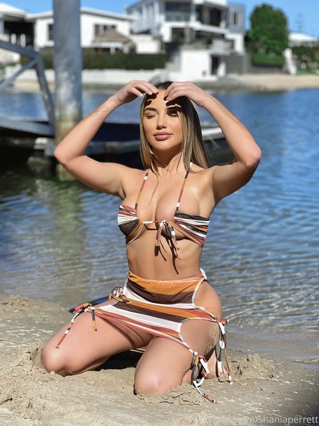Shania Perrett photo 222