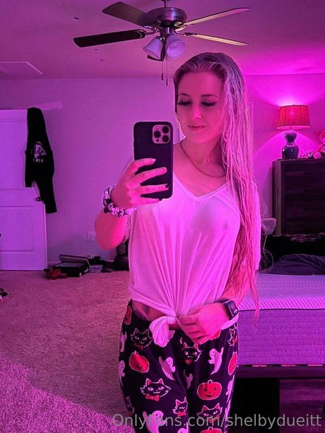 Shelby Dueitt photo 14