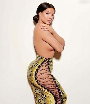 Shirin David photo 57