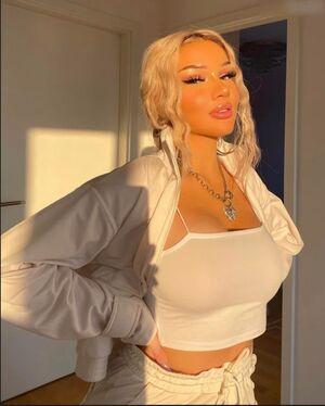 Shirin David photo 187