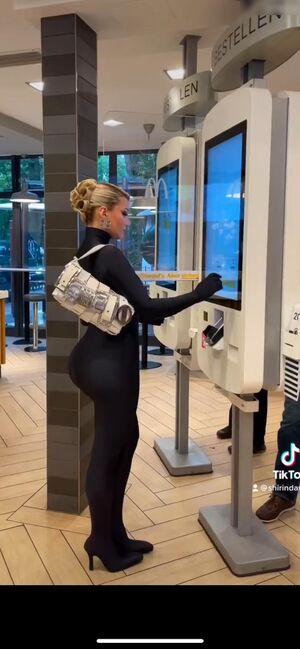 Shirin David photo 295
