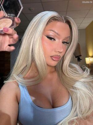 Shirin David photo 398